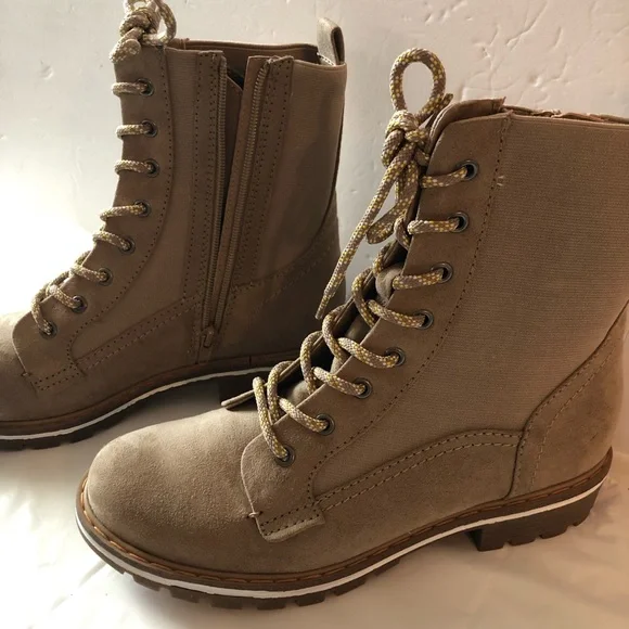 SM New York Beige Combat Boots - Picture 1 of 13